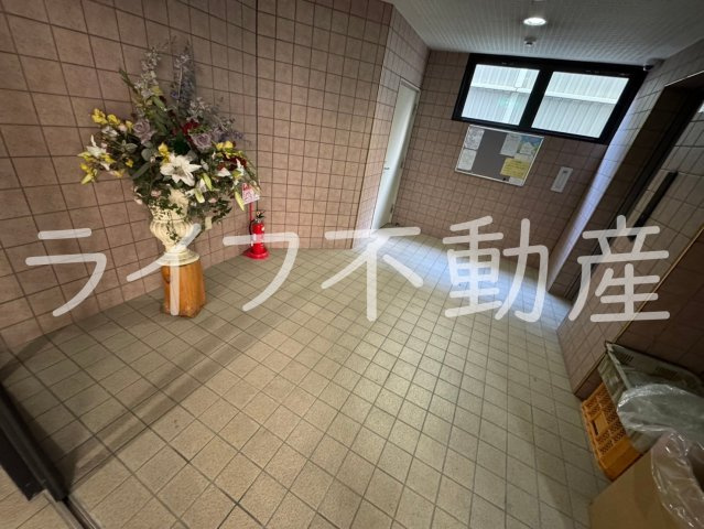 ベローナのエントランス|建物の内部です