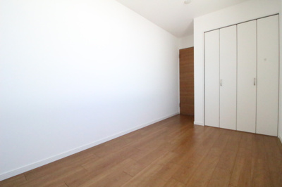 【寝室】 | Asunto