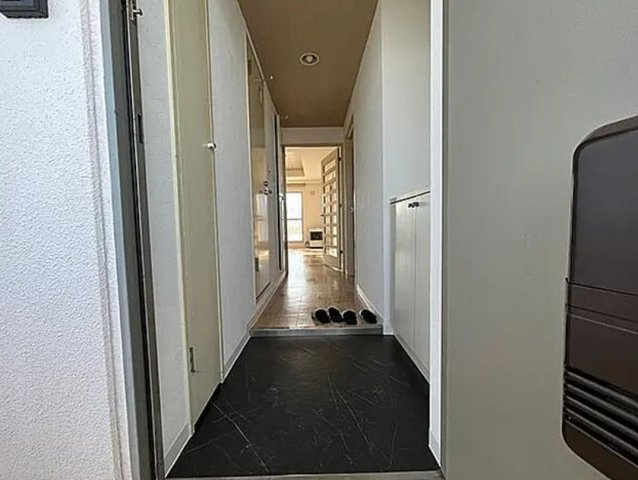 札幌市東区北三十九条東3丁目　一棟売マンションの玄関