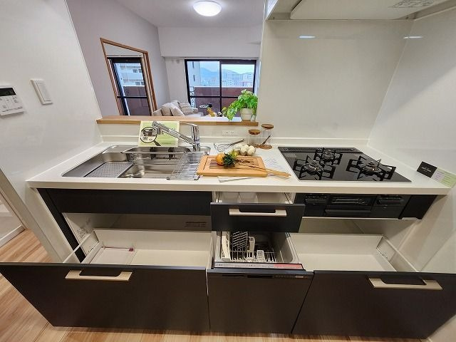 【キッチン】 | ＪＧＭヴェルデ室見 | 食洗機つきなので、忙しい朝もサッと片づけできていつでもキレイなキッチンをキープできます