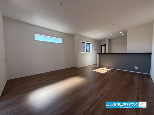 【今からご案内可能】大府市吉川町5丁目 全1棟 の前面道路含む現地写真|事前予約にて現地ご見学いただけます！お気軽にお問い合わせください♪
■株式会社　セキュアハウス■
住宅ローンに強く、知識、経験豊富なスタッフ在籍
お客様に寄り添い、ご成約後もサポート致します。