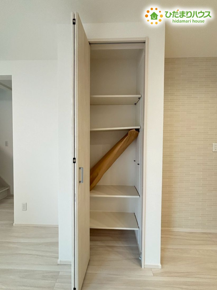 深谷市萱場　第10期　新築一戸建て　ワイウッドコート　01の収納