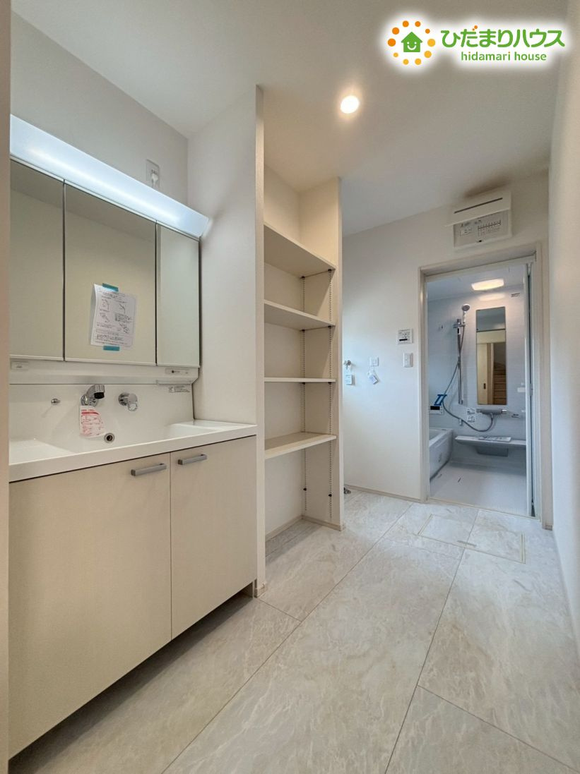 深谷市萱場　第10期　新築一戸建て　ワイウッドコート　01のランドリースペース