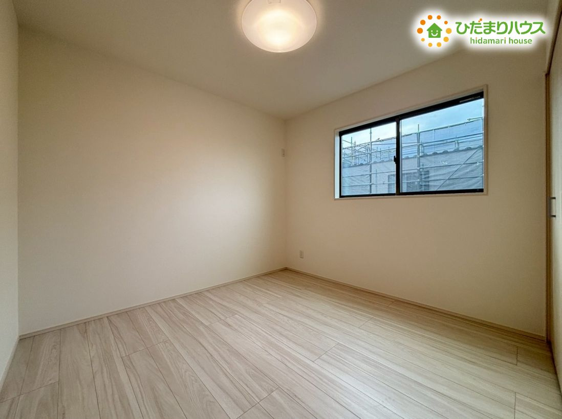 深谷市萱場　第10期　新築一戸建て　ワイウッドコート　01の子供部屋