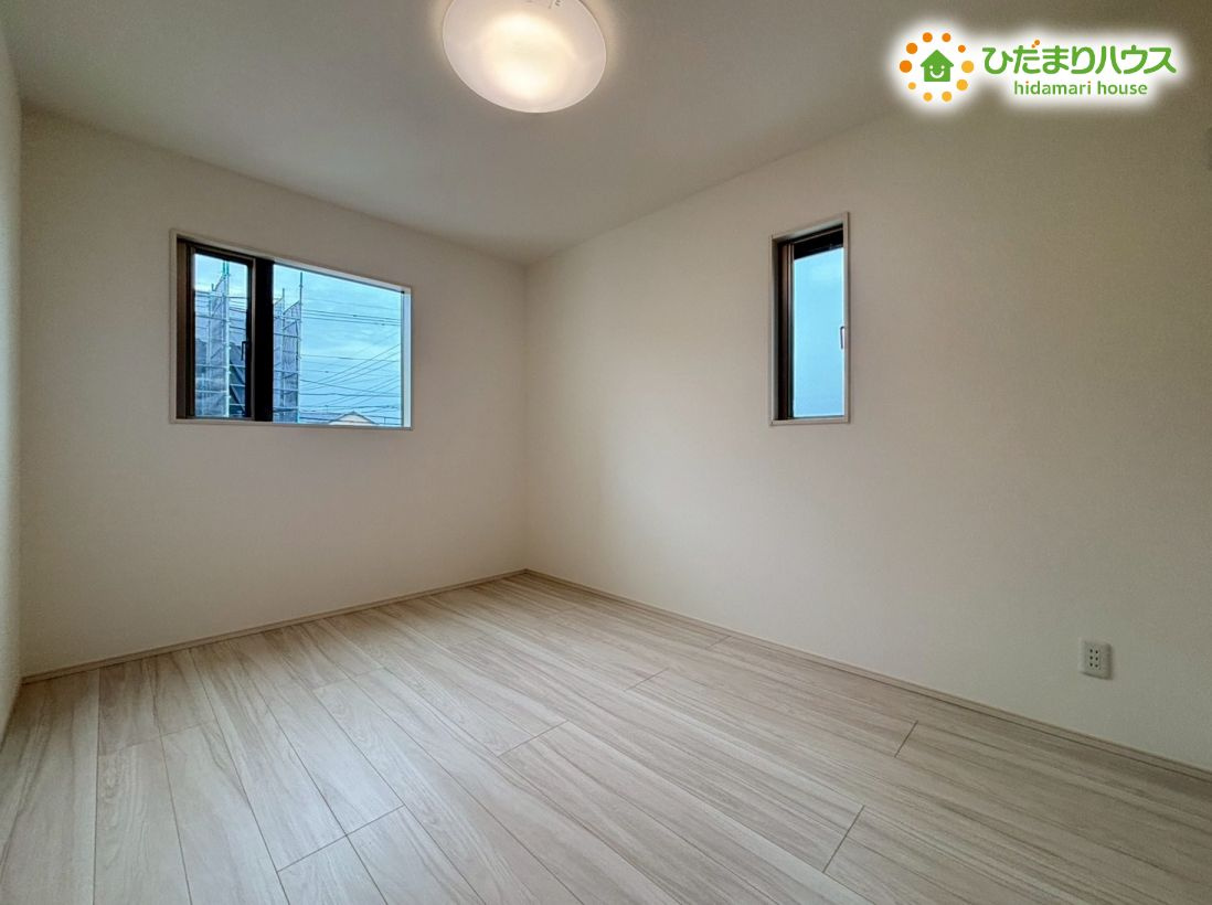 深谷市萱場　第10期　新築一戸建て　ワイウッドコート　01の洋室