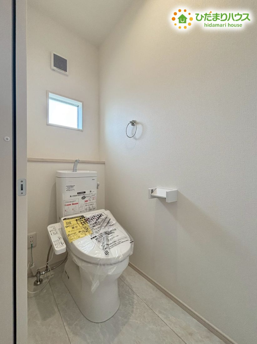 深谷市萱場　第10期　新築一戸建て　ワイウッドコート　01のトイレ