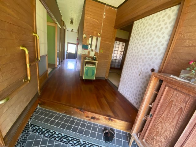 串間市天神　かんな保育園そば2階建の玄関