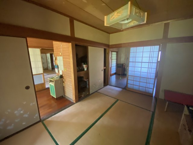 串間市天神　かんな保育園そば2階建の和室