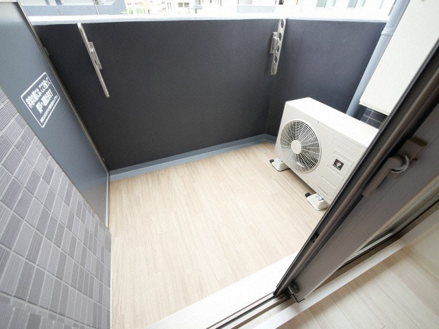 プレサンスブルーム東三国のバルコニー