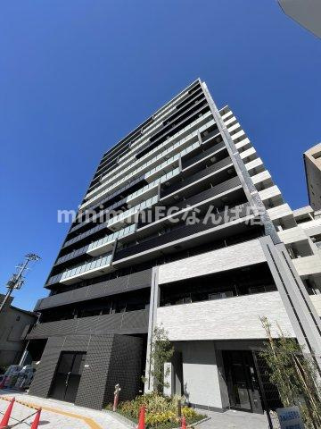 プレサンス大国町ラヴェニールの外観