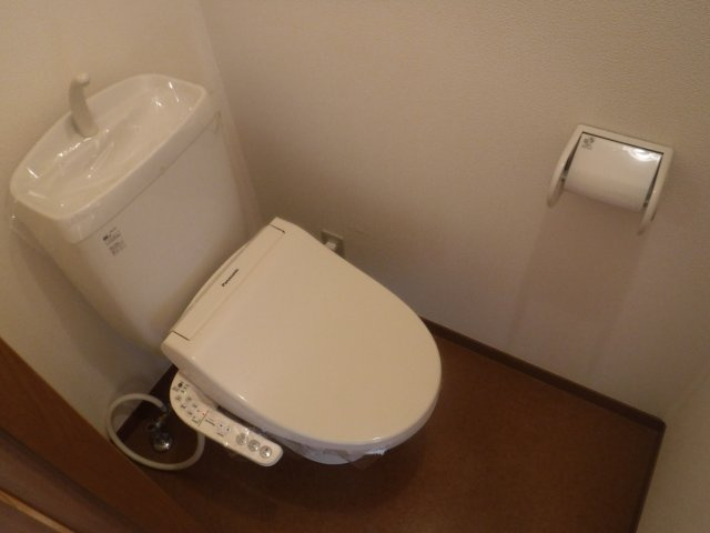 オモテ・ワタナベのトイレ