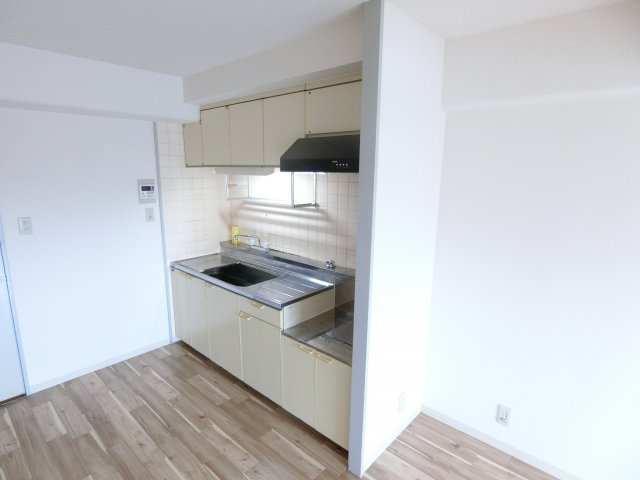 ブランミュール陶器のキッチン