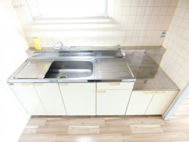 ブランミュール陶器のキッチン