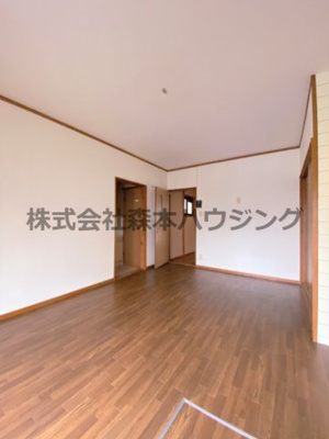 【居間・リビング】 | 　ＳＫハイツ | こちらの居間で趣味の時間をお楽しみください
