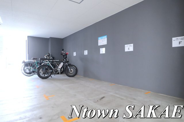 【駐車場】 | プレサンス栄フェル | 駐車場です