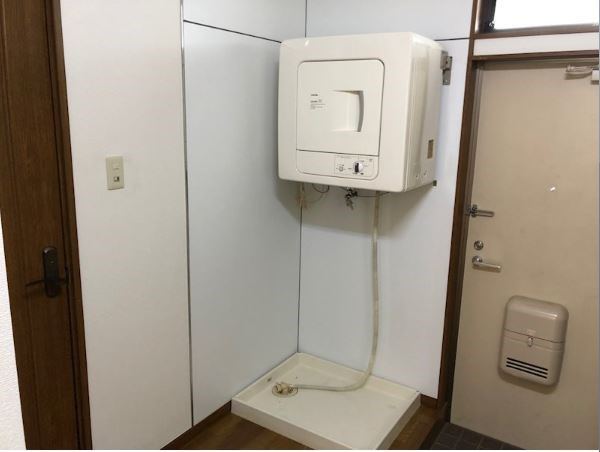 【玄関】カルム参番館