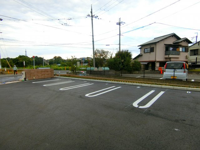 ラフレーゼの駐車場