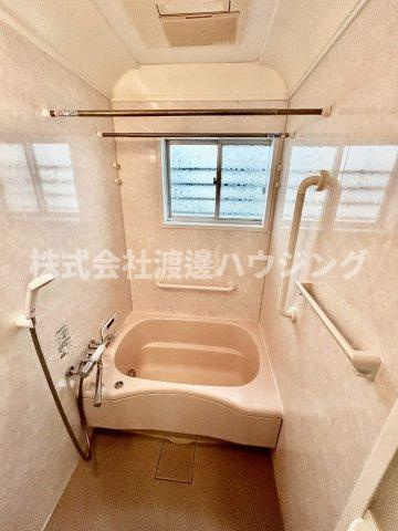 東大阪市若江本町３丁目のテラスの浴室
