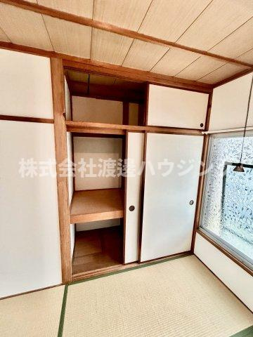 東大阪市若江本町３丁目のテラスの収納