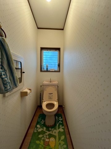 茂原市本小轡　中古戸建のトイレ