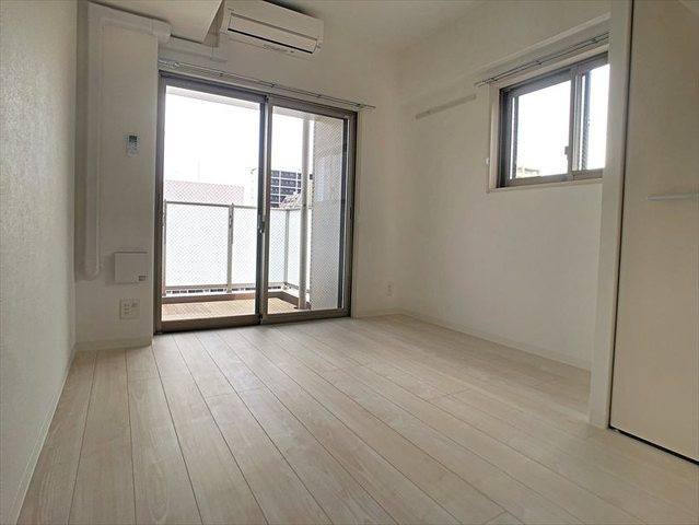 はれわたる大手門の居間・リビング