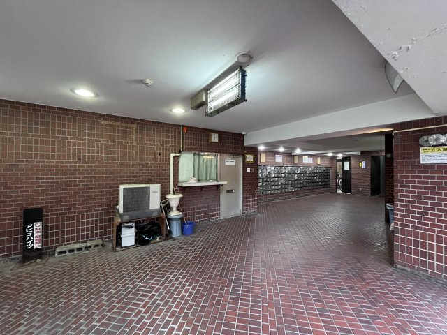 エバーグリーン我孫子ハイツのエントランス