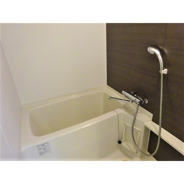 ラクレイス薬院の浴室