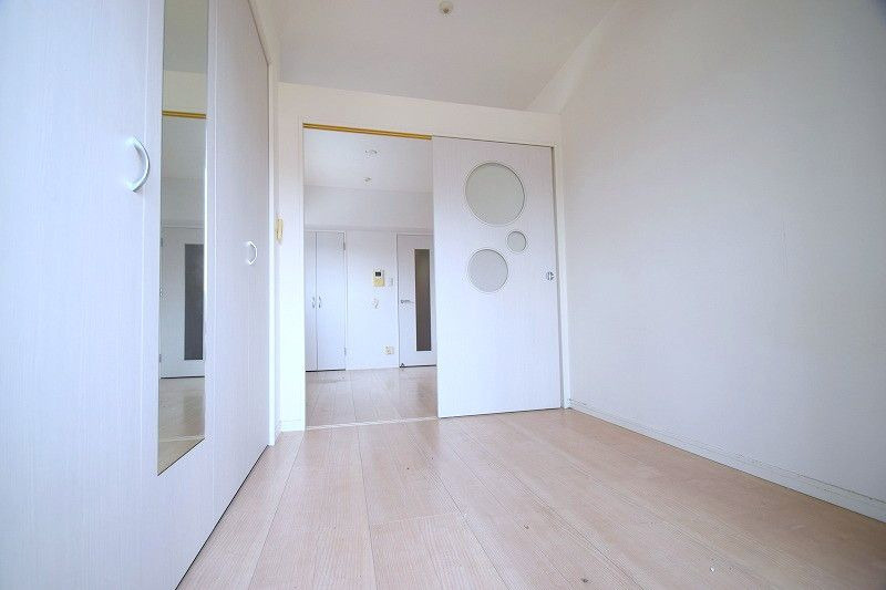 エンクレスト渡辺通Ⅱの居間・リビング