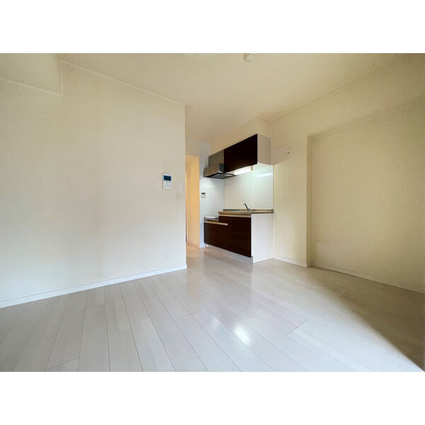 モダンパラッツォ大濠公園の居間・リビング