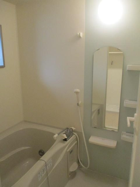 プルメリア高砂の浴室