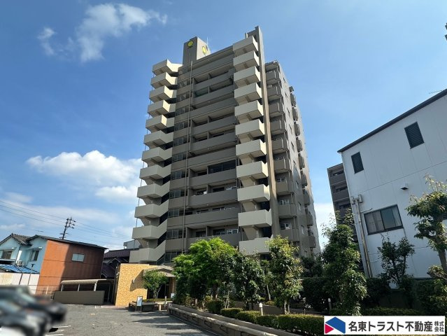 エスポア千種の外観