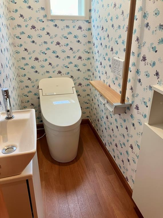 森野戸建のトイレ