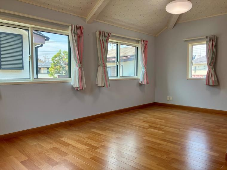 森野戸建の寝室