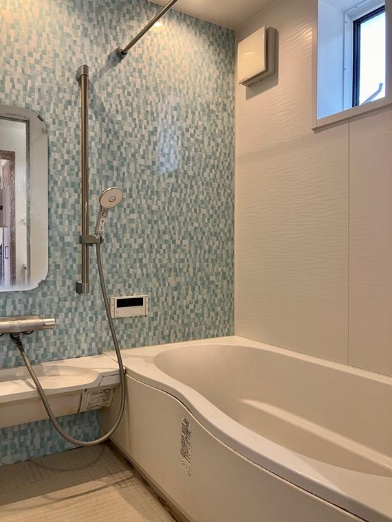 森野戸建の浴室