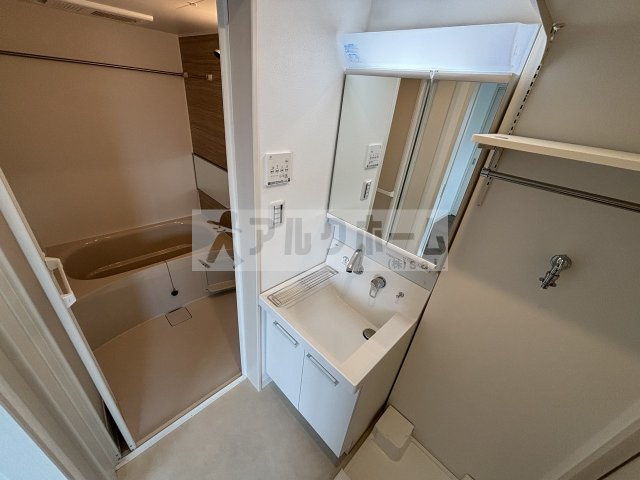 ALEGRIA道明寺2の独立洗面台