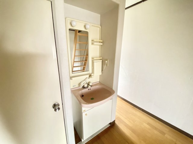 コーポHOSHIの独立洗面台