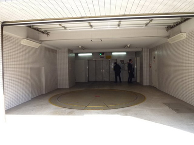 ★敷地内駐車場★（空き状況・使用料等詳細はご確認下さい）