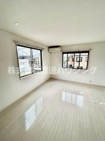 吉松２丁目戸建の洋室