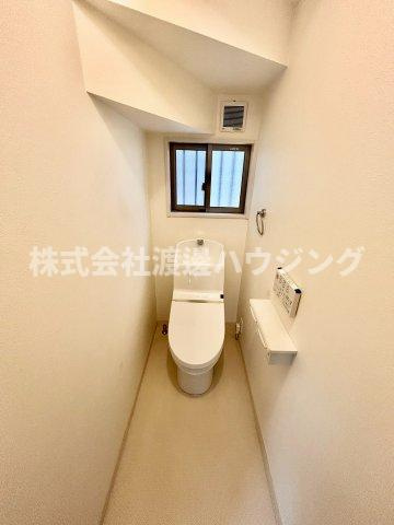吉松２丁目戸建のトイレ