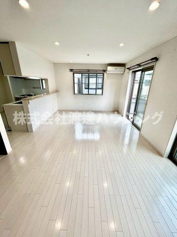 吉松２丁目戸建の居間・リビング