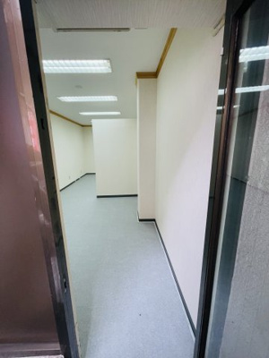 【玄関】 | シーコムビル