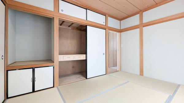 横浜市栄区公田町の中古一戸建の和室|押し入れ収納も豊富！
お客さんが来た時には客室としても利用できます♪