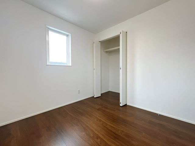 深谷市上野台　新築戸建　全2棟　の洋室|２階居室は全室収納あり！たっぷりある収納活用でお部屋もキレイを保てます♪