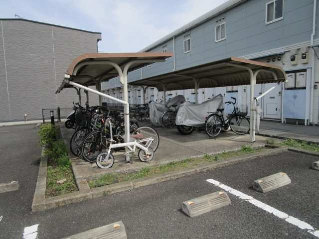 レオパレスシャルムの周辺