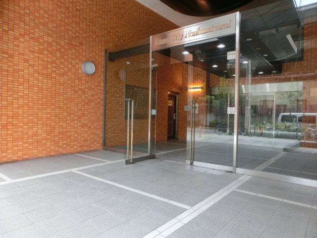 ライオンズシティ難波南のエントランス