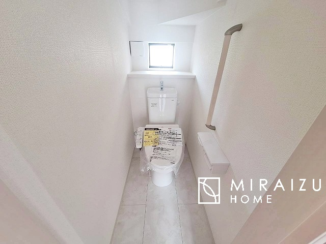 【トイレ】 | おしり洗浄、ビデ洗浄、暖房便座の機能を標準装備。トイレットペーパーの無駄遣いを防ぎ、肌を傷つける心配がありません♪