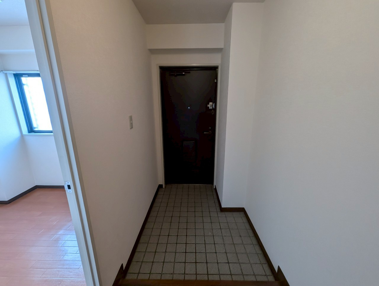 メゾンさつきの玄関