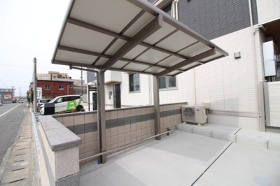 【その他共用部分】 | トリシアTAKEⅢ | 駐輪場