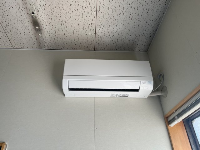 長塚町１丁目１１１－４事務所付倉庫付の設備|エアコン