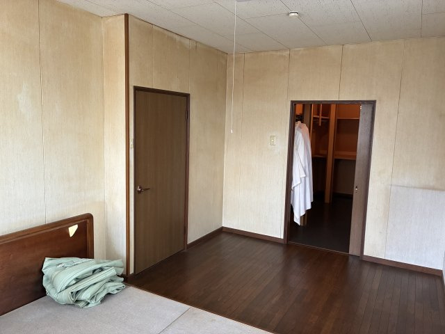 【洋室】 | 米沢市駅前４丁目　２階建て中古住宅
